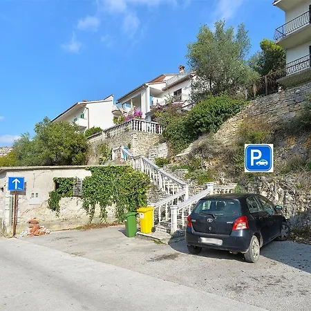 Plominska 938 Apartman *