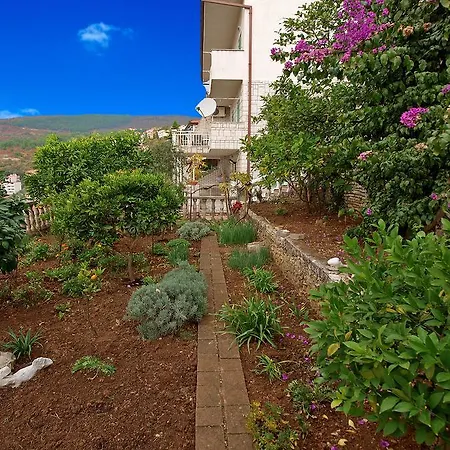 Apartman Plominska 938 *